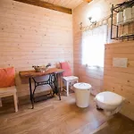 Serene Rustic Haven With Sauna - Two Bedroom With Sauna بيت للعطل *