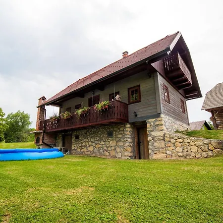 Serene Rustic Haven With Sauna - Two Bedroom With Sauna Holiday home *