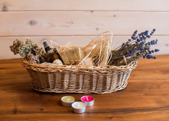 بيت للعطل Serene Rustic Haven Holiday Home With Sauna - Two Bedroom Holiday Home With Sauna *