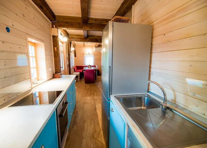 Serene Rustic Haven Holiday Home With Sauna - Two Bedroom Holiday Home With Sauna بيت للعطل *