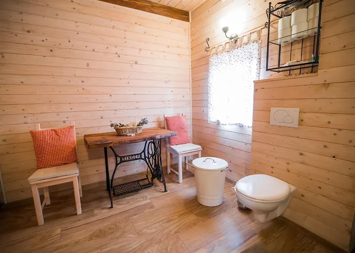 Serene Rustic Haven Holiday Home With Sauna - Two Bedroom Holiday Home With Sauna بيت للعطل *