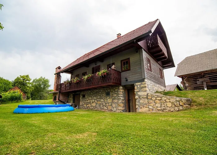 Serene Rustic Haven Holiday Home With Sauna - Two Bedroom Holiday Home With Sauna بيت للعطل *